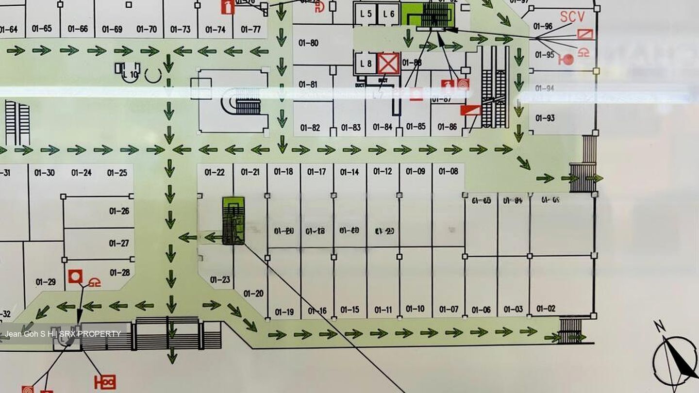 Lucky Plaza (D9), Retail #454546511